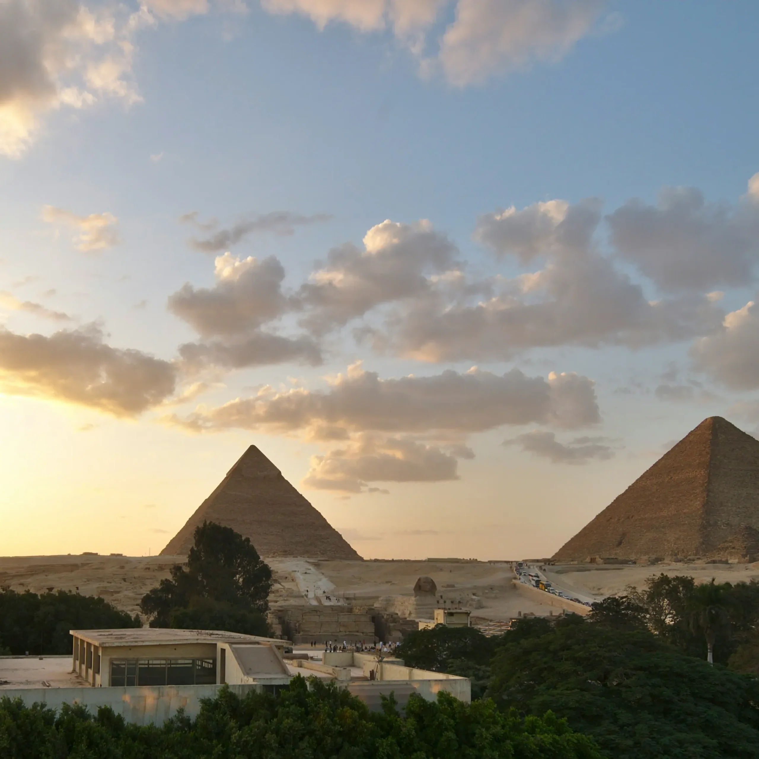 Tour to Giza Pyramids and Sphinx.
