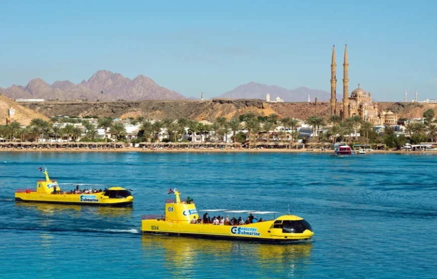 Glass bottom boat Tour in Red Sea Hurghada