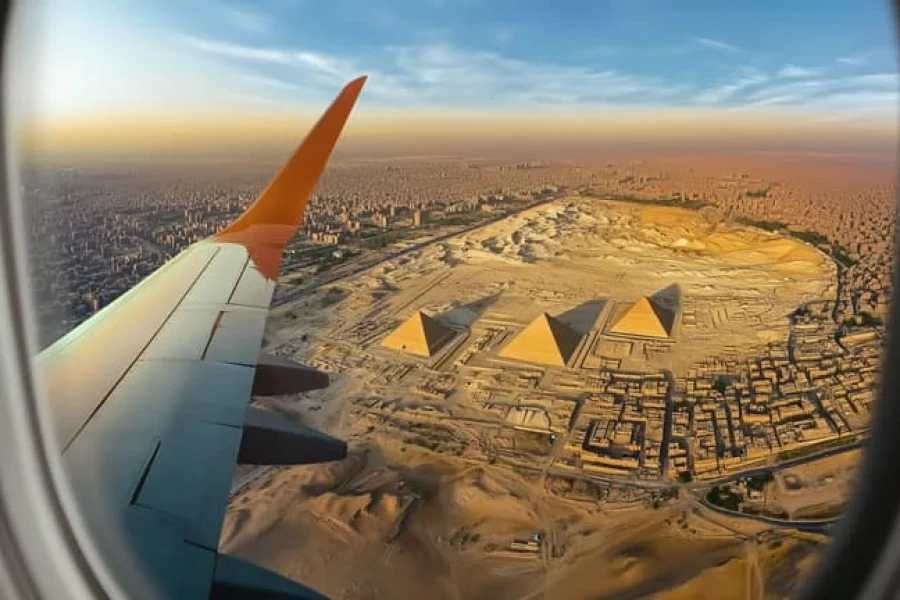 Private Day Trip from Hurghada to Pyramids By Plane.